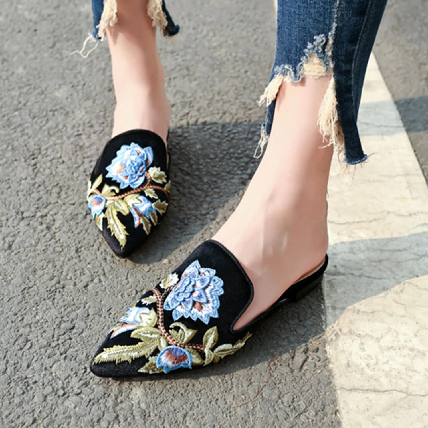 (Clean Up - US 7) Embroidery Mule Flats