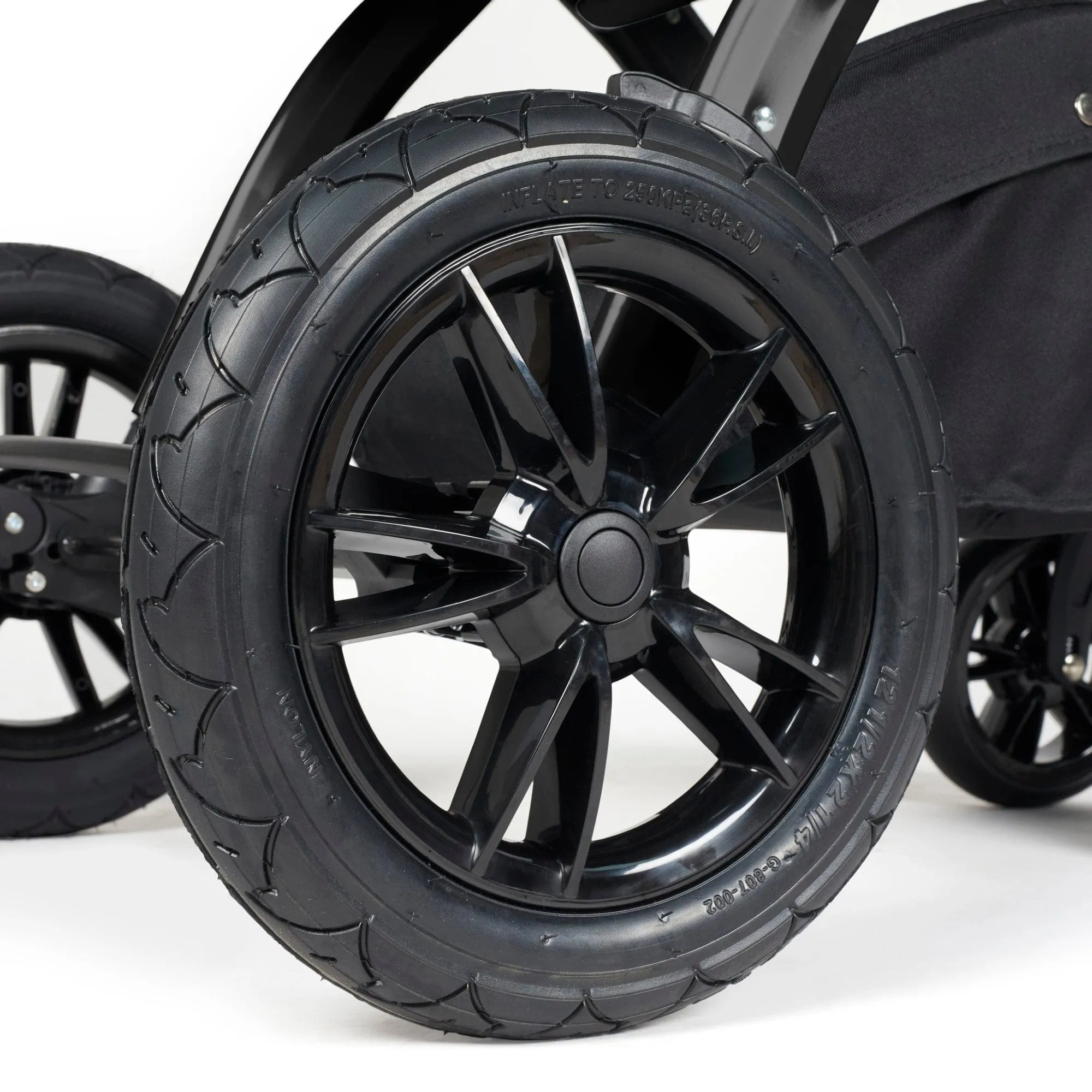 Ickle Bubba Stomp Luxe All-in-One I-Size Travel System With Isofix Base - Black / Desert / Black